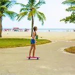 Comfortable Gonzaga Apartament - Em 1 Minuto A Pe Ta Na Praia Gonzaga Em Santos E No Shopping Balneario, 2 Ar-Condicionados, Portaria 24 Horas, Elevador, 1 Vaga Carro Gratis, Wi-Fi Gratis, Enxoval Gratuito, Praia Santos Gonzaga, Bicicleta Disponi