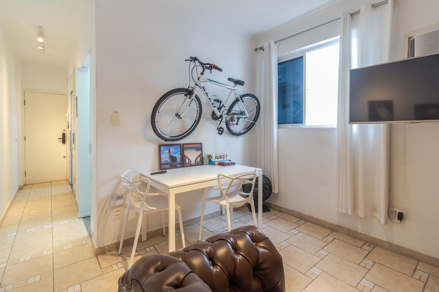 Comfortable Gonzaga - Em 1 Minuto A Pe Ta Na Gonzaga Em E No Shopping Balneario, 2 Ar-condicionados, Portaria 24 Horas, Elevador, 1 Vaga Carro Gratis, Wi-fi Gratis, Enxoval Gratuito, Gonzaga, Bicicleta Disponi Apartment *