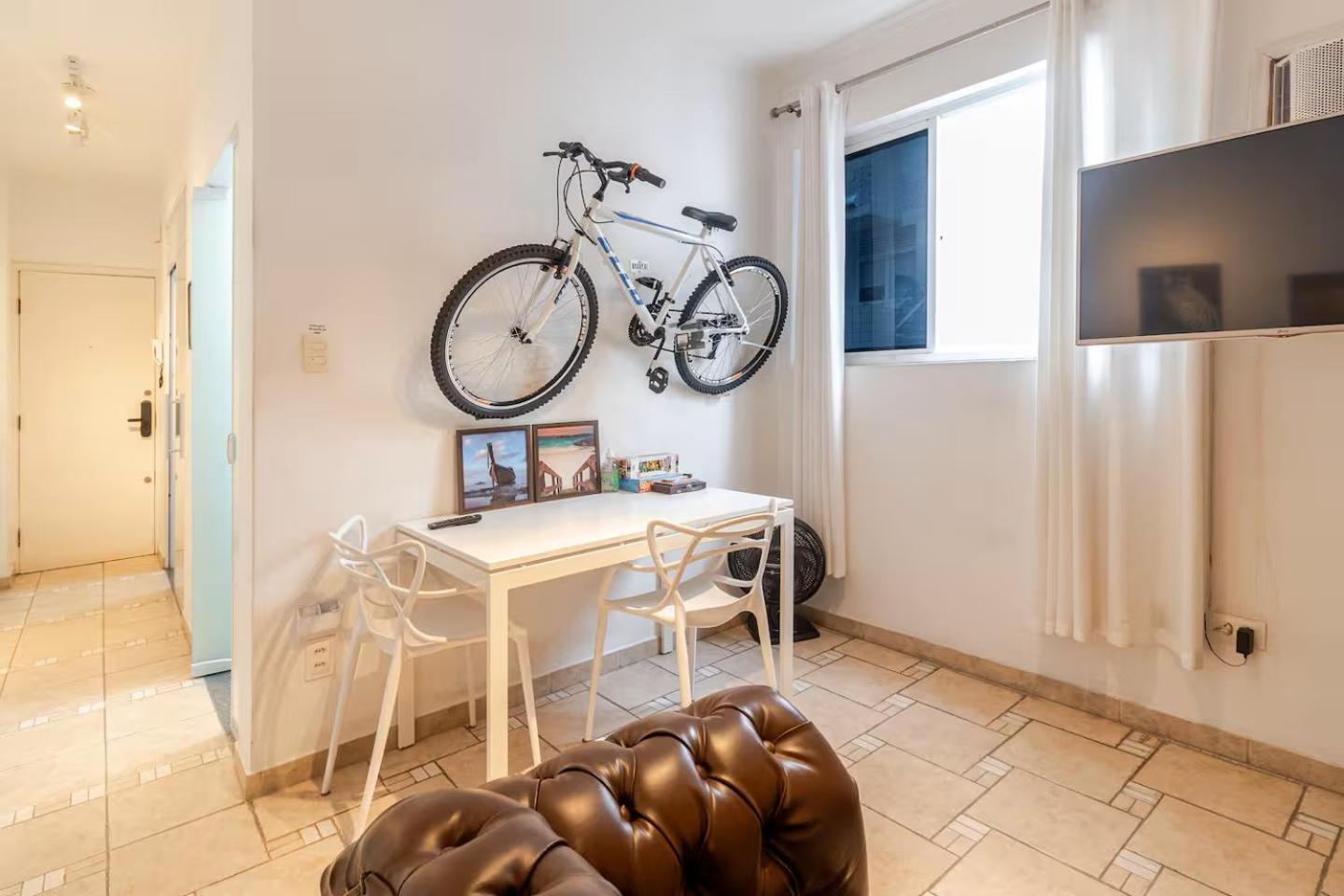 Comfortable Gonzaga - Em 1 Minuto A Pe Ta Na Gonzaga Em E No Shopping Balneario, 2 Ar-condicionados, Portaria 24 Horas, Elevador, 1 Vaga Carro Gratis, Wi-fi Gratis, Enxoval Gratuito, Gonzaga, Bicicleta Disponi * Santos (Sao Paulo)